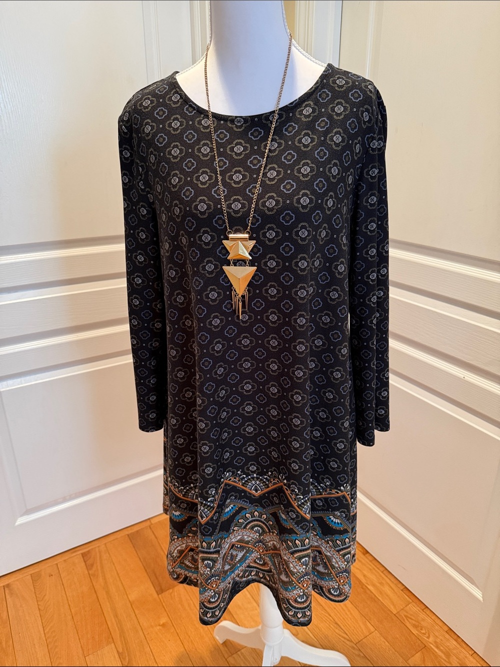 Derek Heart Black Long-Sleeve Printed Swing Dress